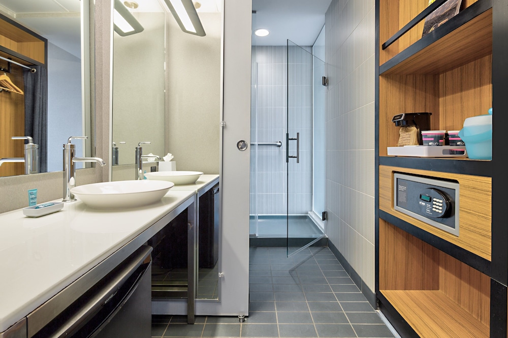 Aloft Dallas Downtown - photo 17
