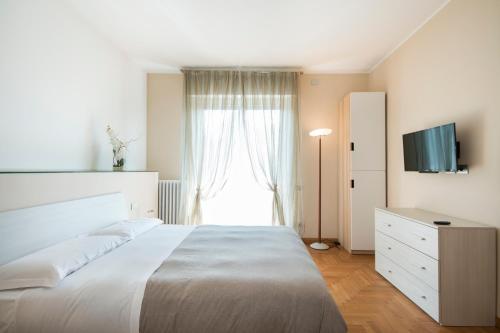 Casa Foscolo — 4-Star Luxury Hotel in Villa Guardia, Italy