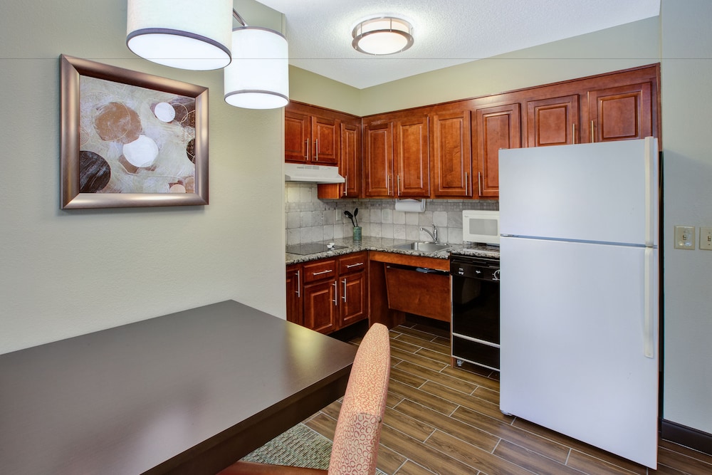 Staybridge Suites Louisville East by IHG - photo 21