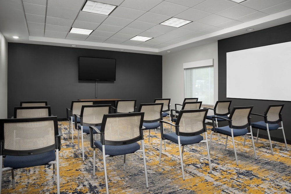 TownePlace Suites by Marriott Gainesville Northwest - photo 37