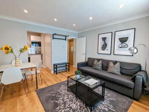 Saffron Court by Wycombe Apartments Apt 08 — 4-Star Luxury Hotel in High Wycombe, United Kingdom