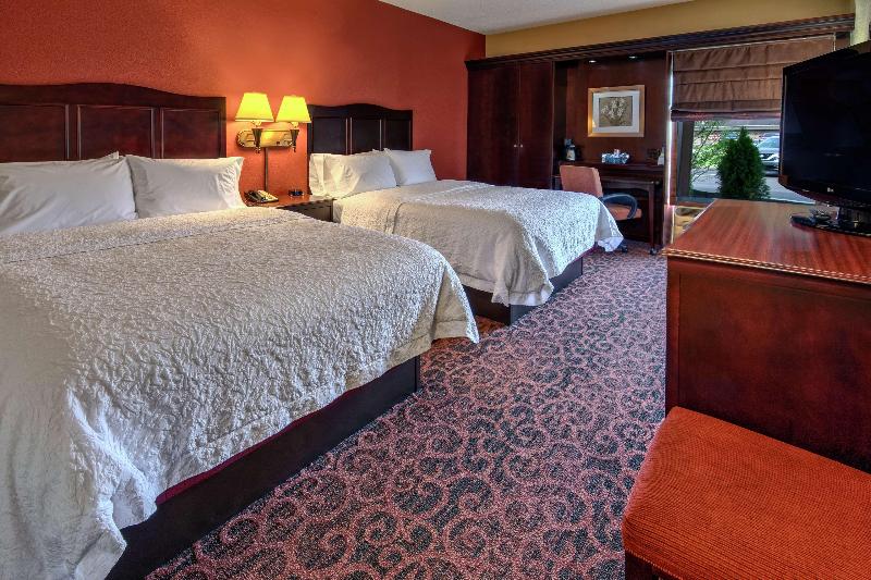 Hampton Inn Ashland - photo 42