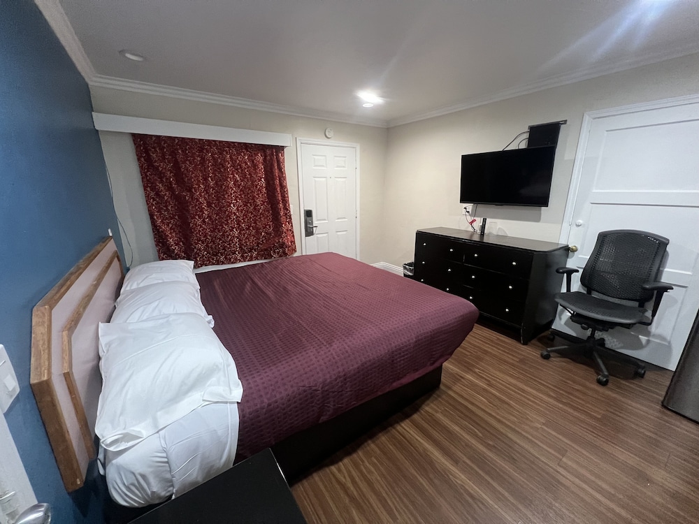 Harris Motel - photo 19