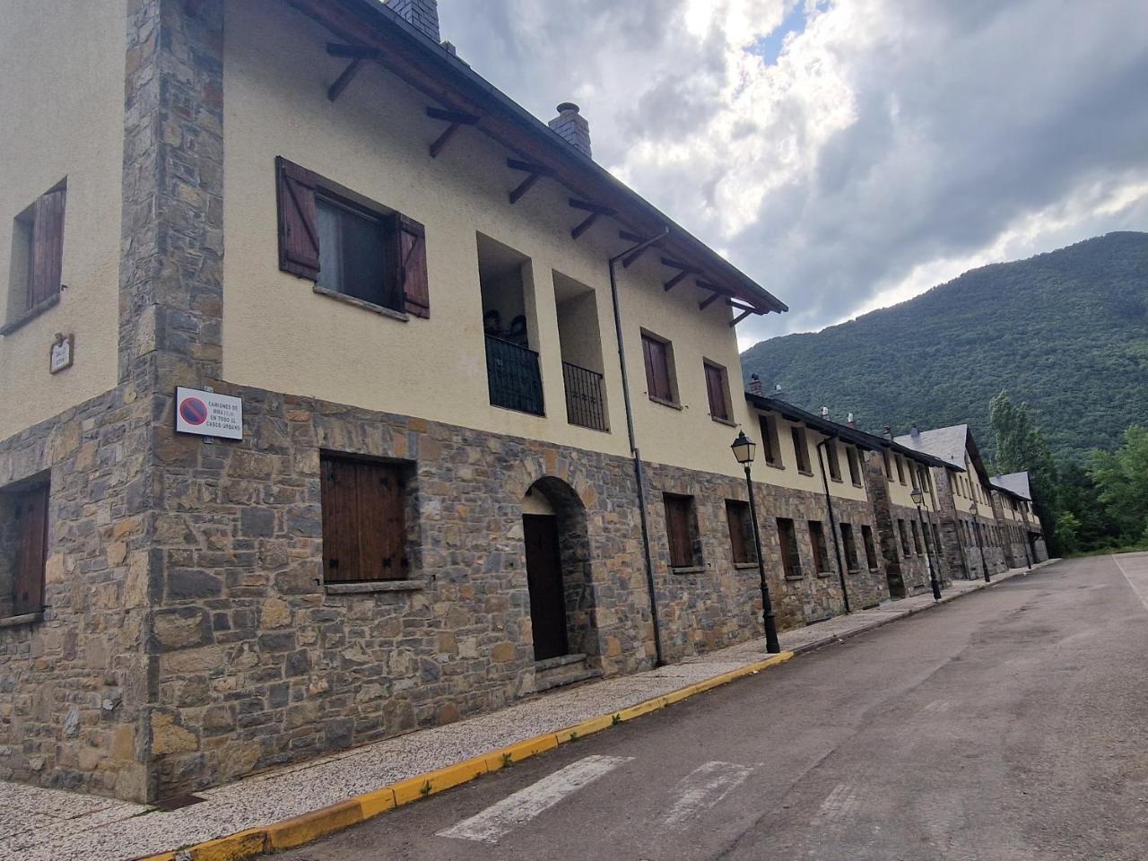 El Hechizo De Biescas — Biescas