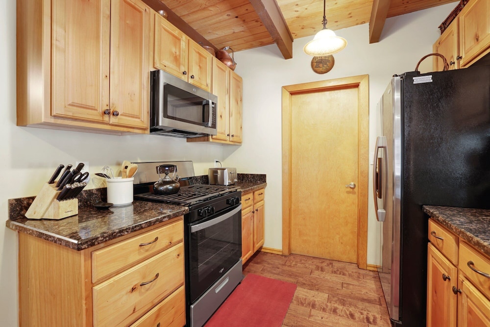 ALL Season Alpine Retreat #1184 - photo 8
