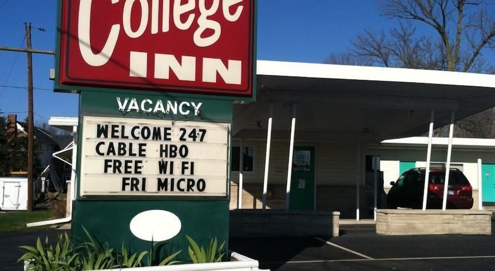 College Inn — hotel in Greencastle
