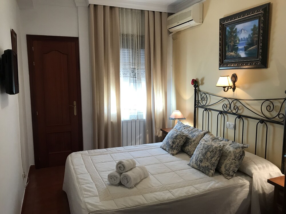 Hostal Rural Plaza 10424004 — Mota Del Cuervo