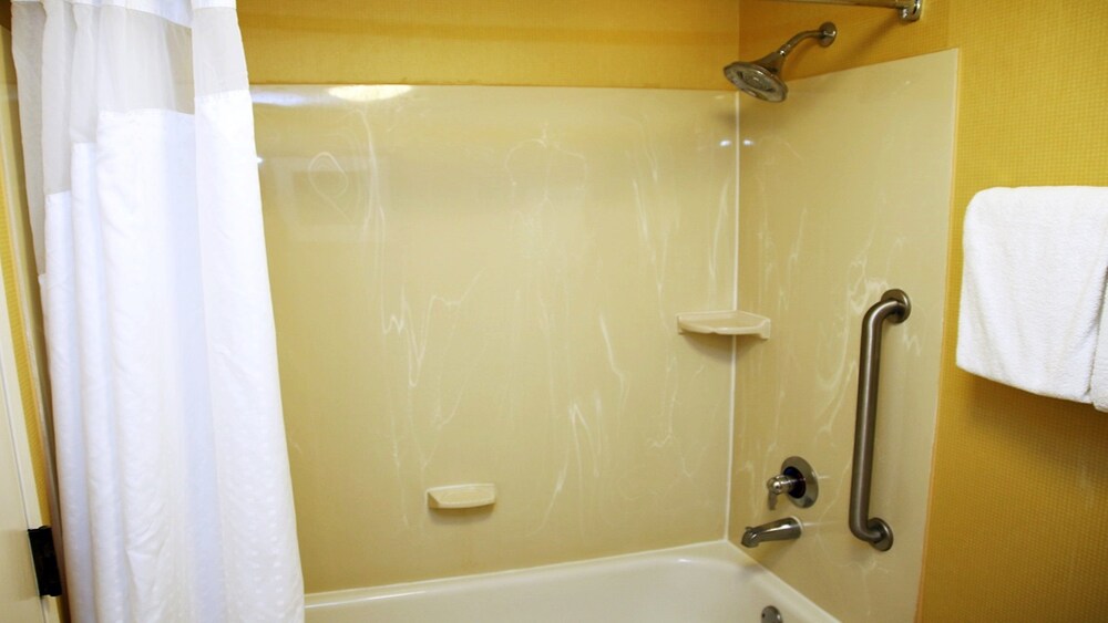 Holiday Inn Express Tifton by IHG - photo 8