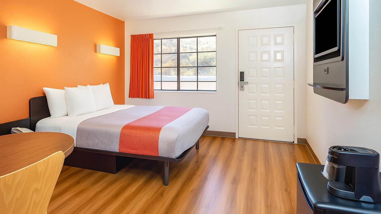 Motel 6 Carlsbad CA Beach - photo 9