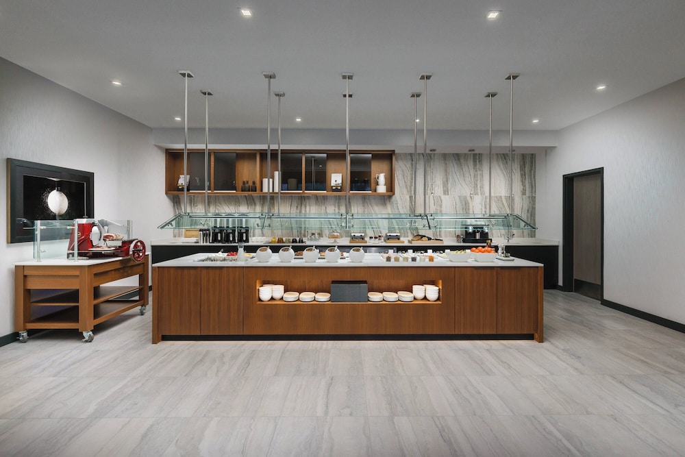 Ac Hotel By Marriott Scottsdale North - photo 16