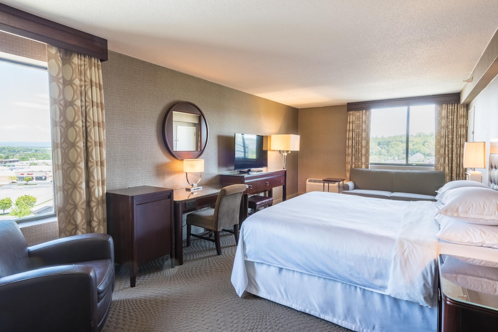 Sheraton Harrisburg Hershey Hotel - photo 9