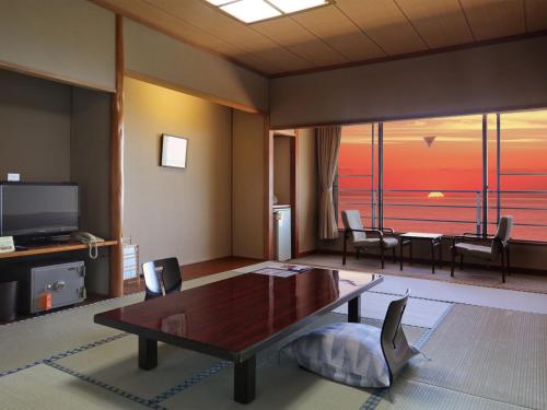 Unohama Onsen Royal Hotel Kobayashi — hotel in Joetsu