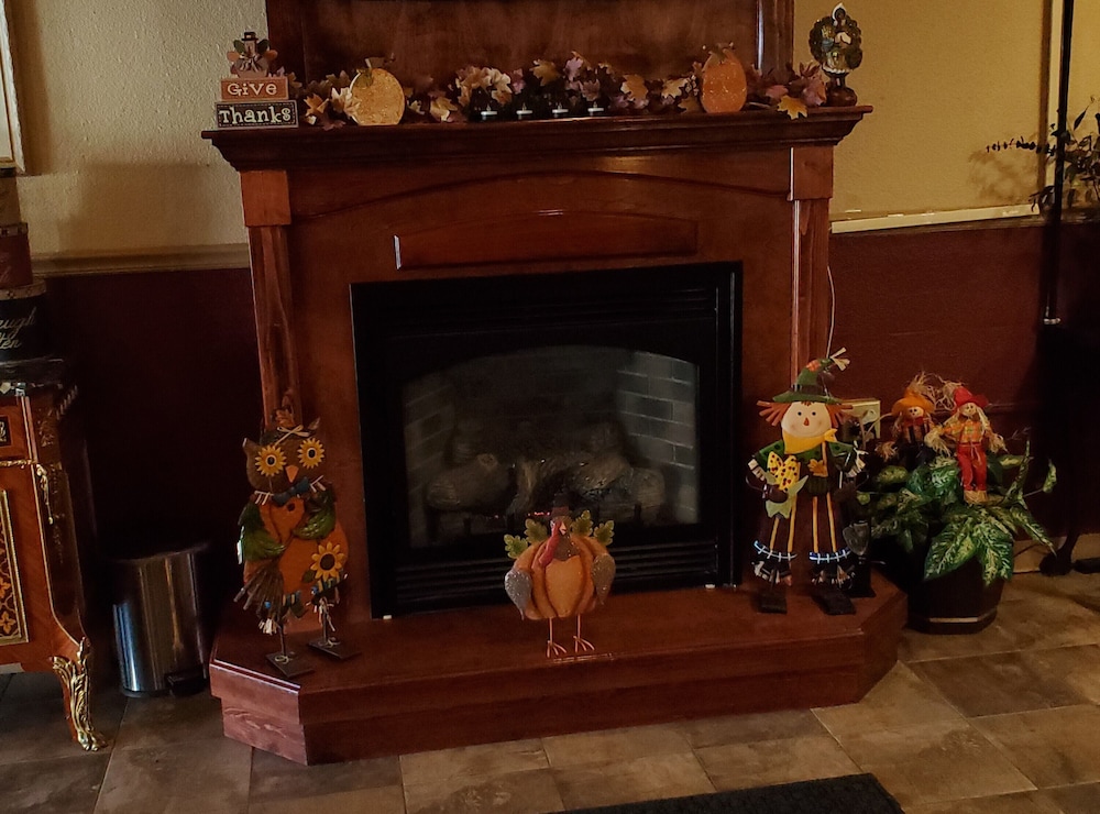 Fireside Inn & Suites Bangor - photo 3