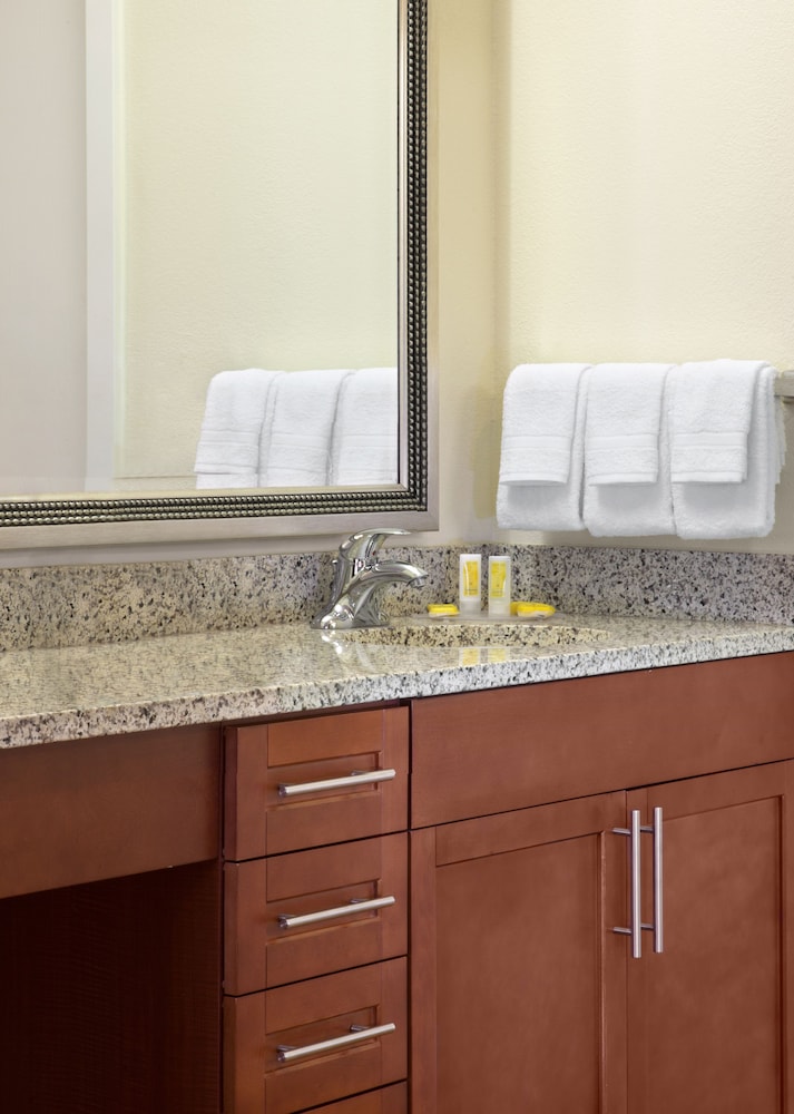 Residence Inn by Marriott Atlanta Airport North Virginia Ave - photo 16