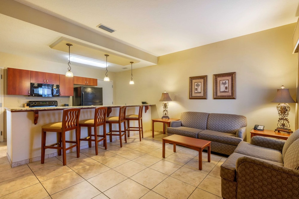 Clarion Inn Ormond Beach at Destination Daytona - photo 13