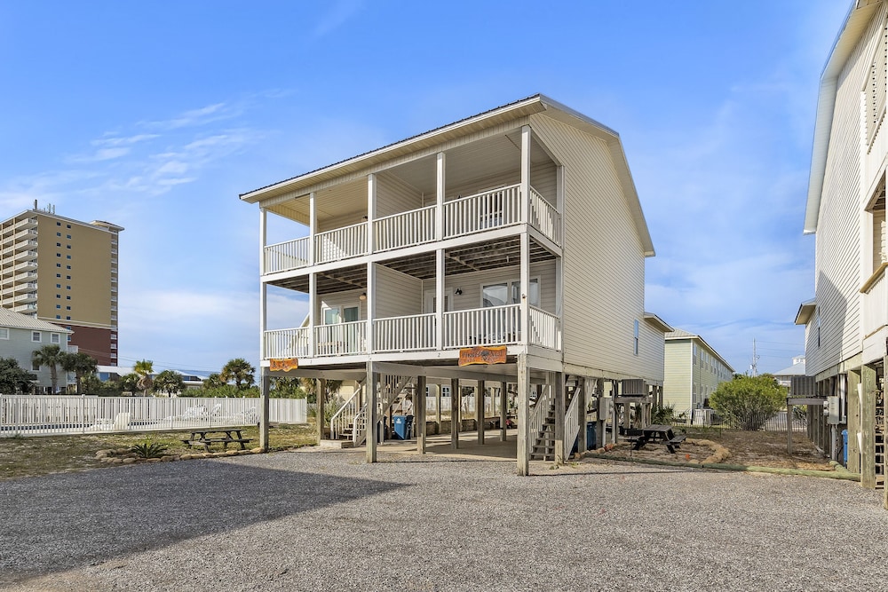 Pirate's Hideaway — 4-Star Luxury Hotel in Gulf Shores, United States