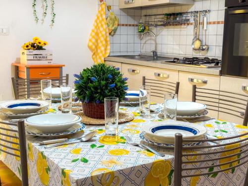 Indianapolis Apartment 2 Posti Auto Rif A816 — 4-Star Luxury Hotel in San Benedetto Del Tronto, Italy