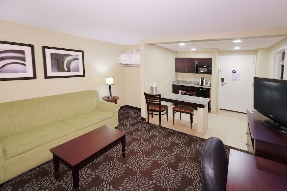 Holiday Inn Express & Suites Pittsburgh West Greentree by IHG - photo 28