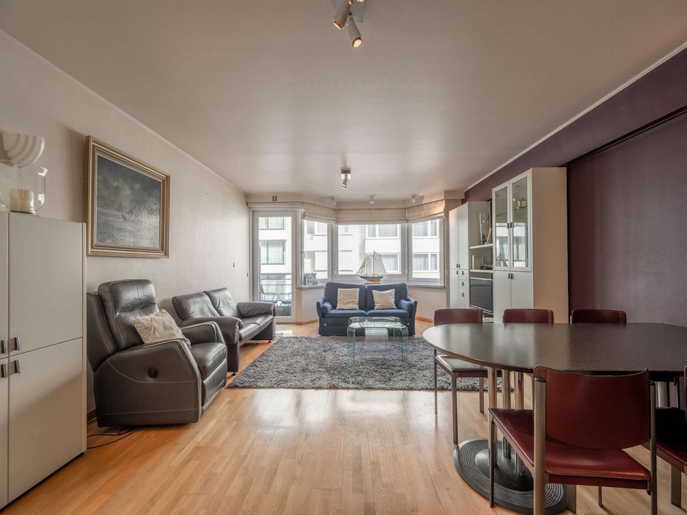 Apartment in Knokke near Zeedijk Beach — 4-Star Luxury Hotel in Knokke-Heist, Belgium