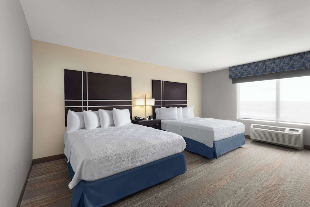 Hampton Inn & Suites Douglas - photo 8