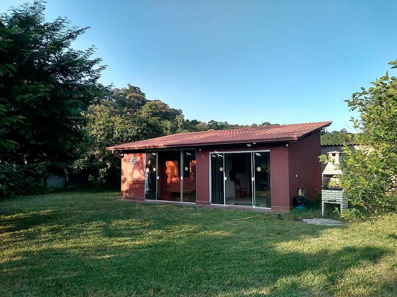 Chalé Sol de Primavera — 4-Star Luxury Hotel in Aruja, Brasil