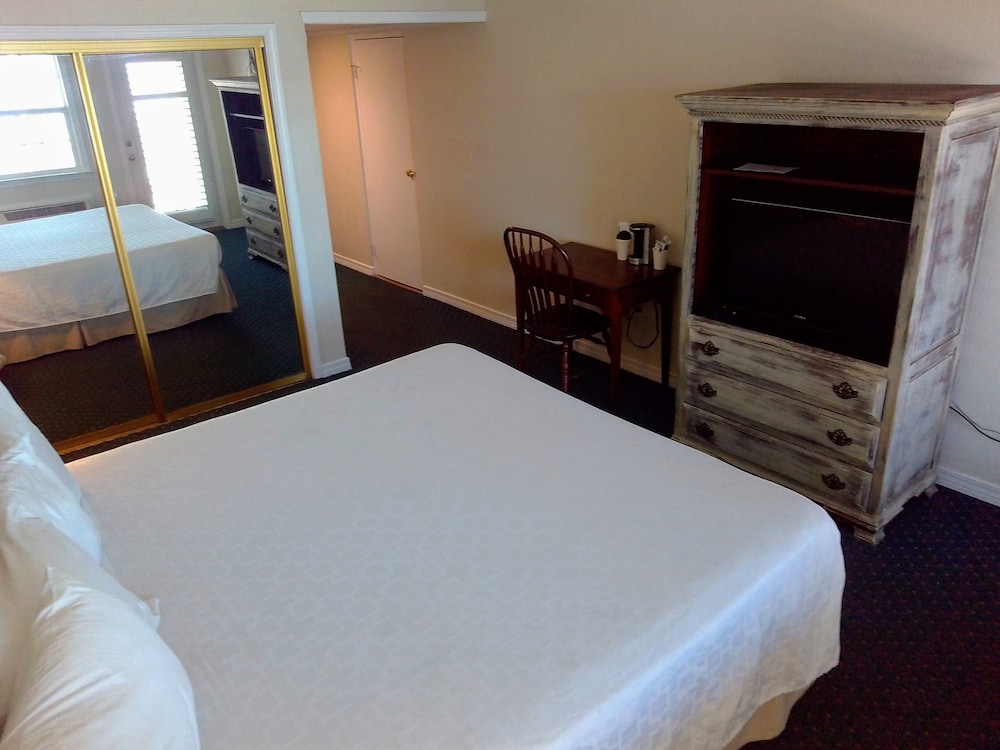 The Suites at Marina Bay - photo 18