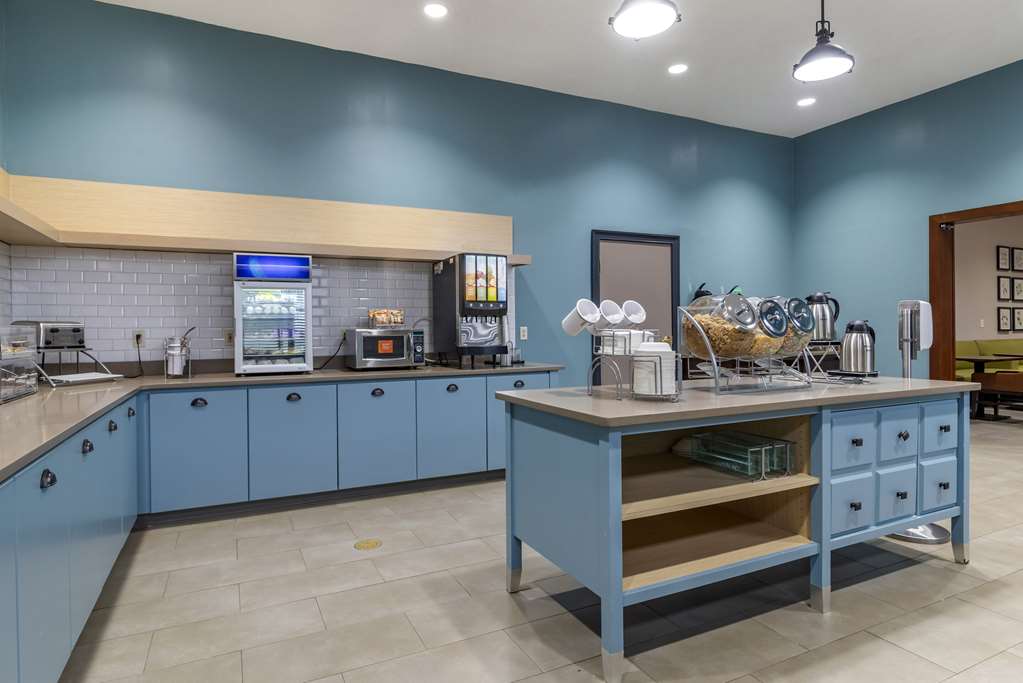 Comfort Inn & Suites Cartersville Emerson Lake Point - photo 29