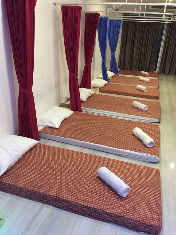 Life Hostel Bangkok