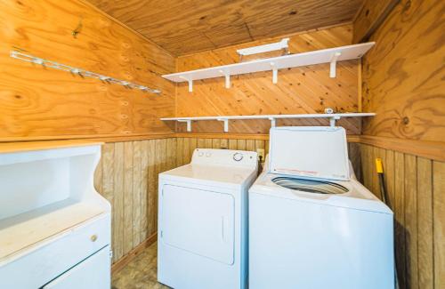 Coleman's Beach Front Inn - photo 48