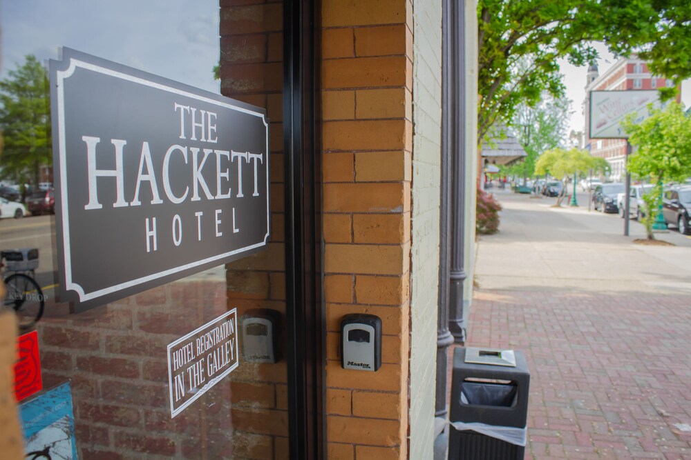 The Hackett Hotel - photo 40