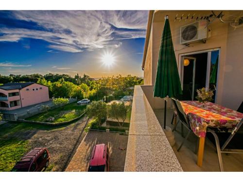 Apartment Kuco — 4-Star Luxury Hotel in Starigrad, Croatia
