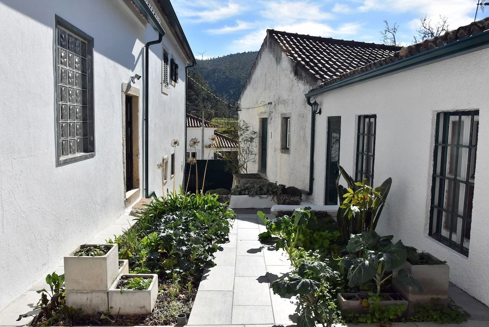 Casas do Adro - carbon neutral hotel in Soure