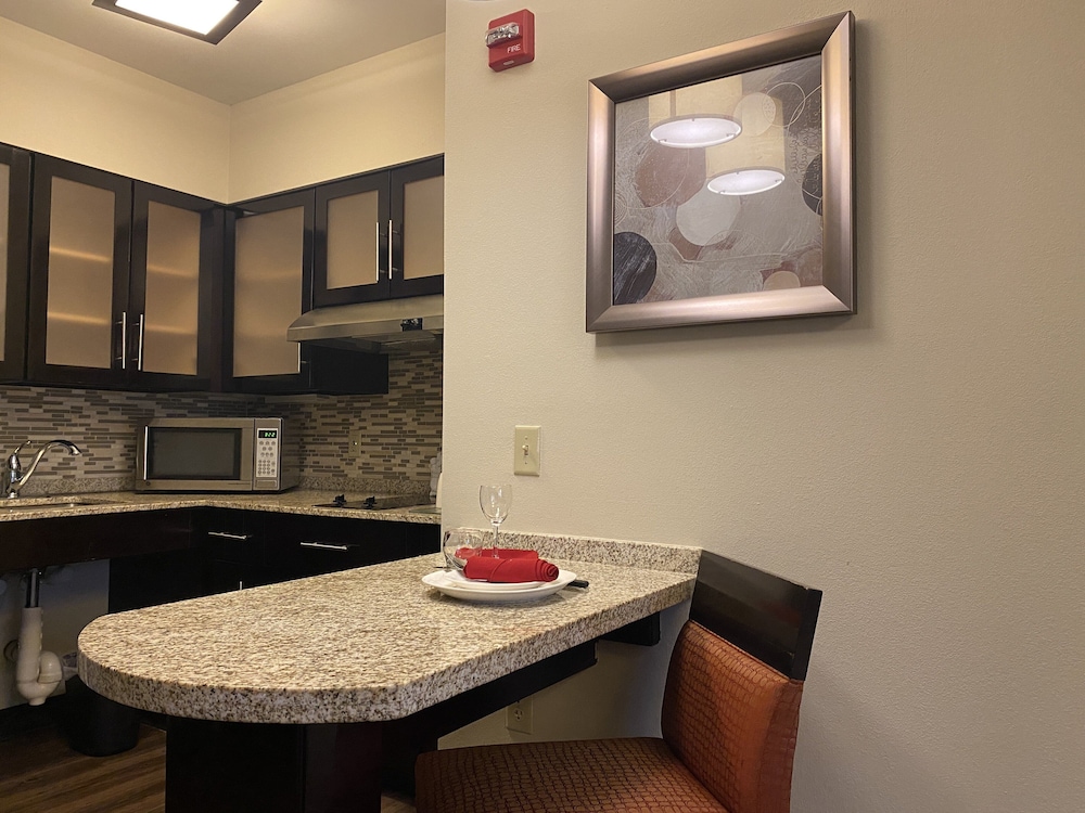 Staybridge Suites Liverpool Syracuse by IHG - photo 27