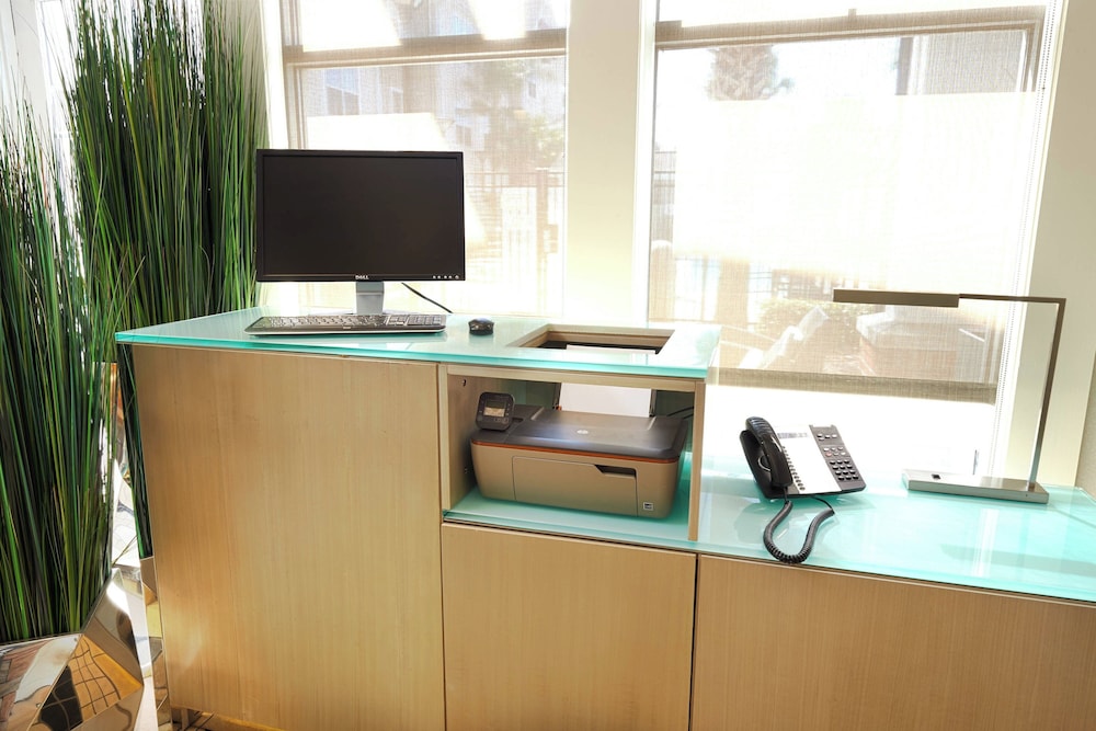 Residence Inn Marriott Airport - photo 17