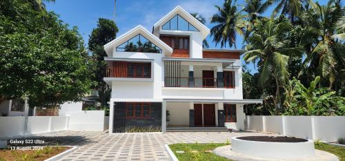Nambiaparambil Serviced Villa — 4-Star Luxury Hotel in Kozhikode, India