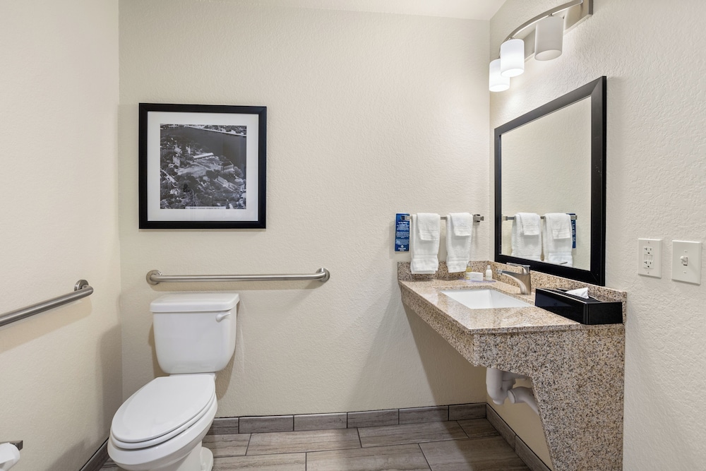 Cobblestone Hotel & Suites De Pere Green Bay - photo 43