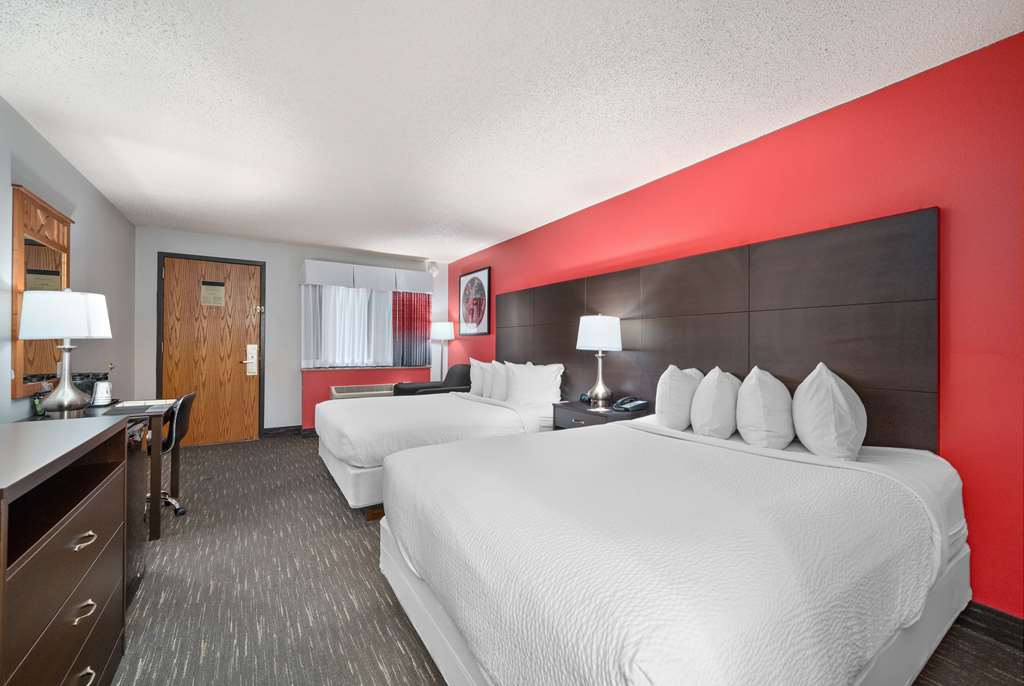 Ramada by Wyndham Sioux Falls Airport Waterpark & Event Ctr - photo 36