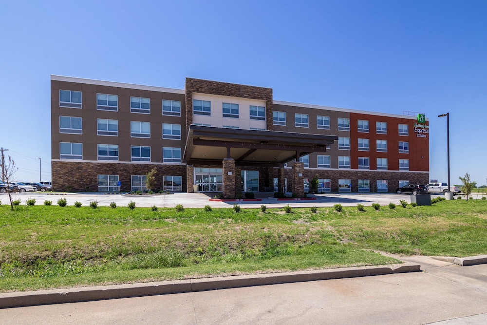 Holiday Inn Express & Suites Blackwell by IHG - photo 23