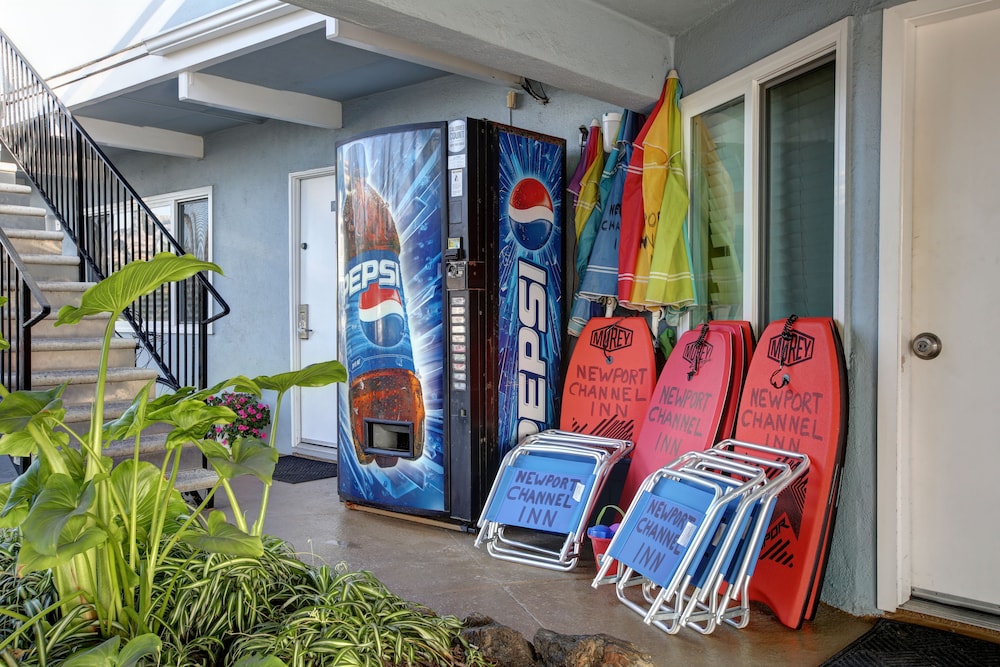 Newport Channel Inn Near Huntington State Beach - photo 32