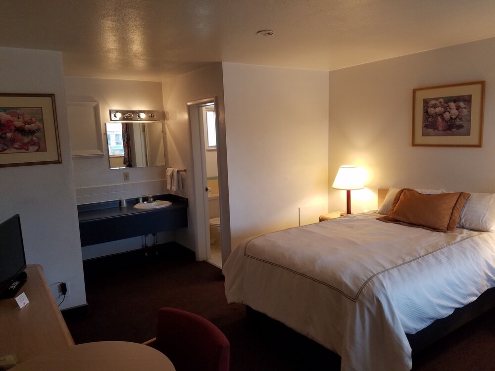 Downtown Xenion Motel - photo 15