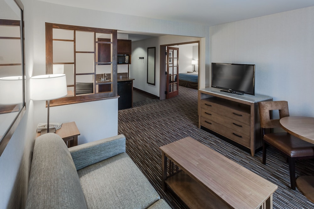 Holiday Inn Express Hotel & Suites Carpinteria - photo 4