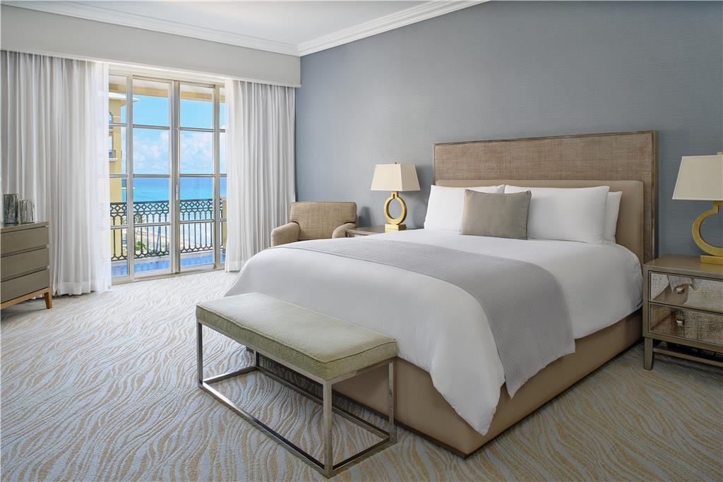 KICUN1_Club Seaside Suite_Bedroom.jpeg
