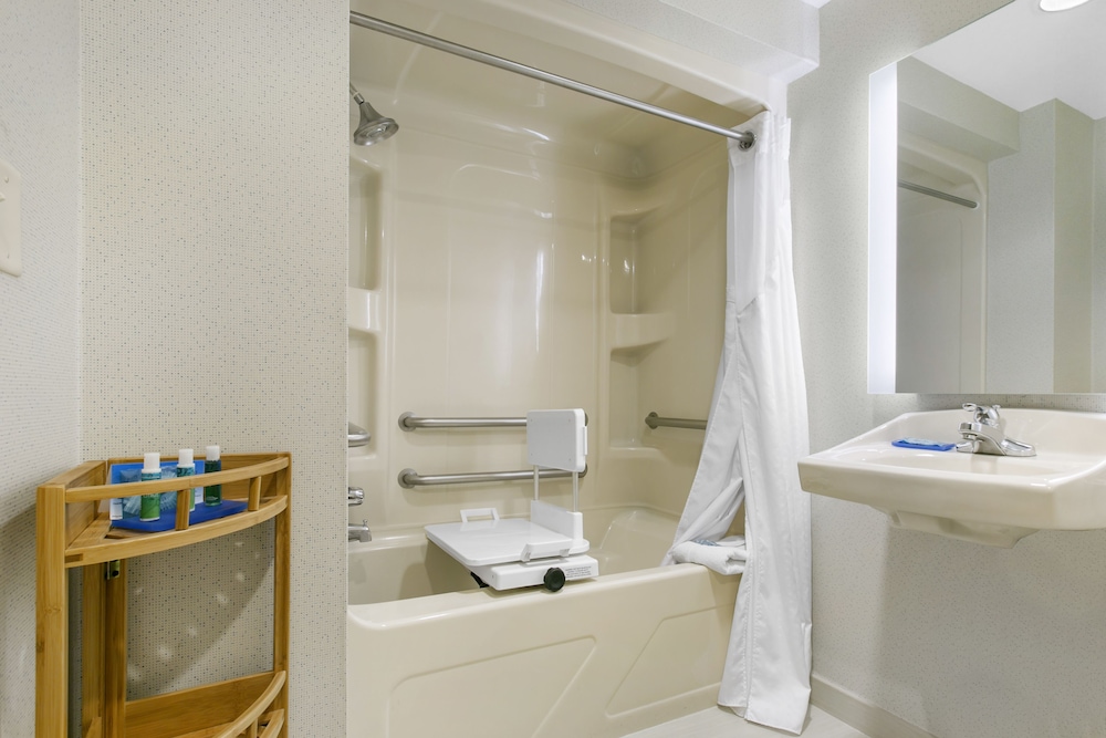 Holiday Inn Express Hotel & Stes Mt. Arlington Rockaway Area by IHG - photo 30