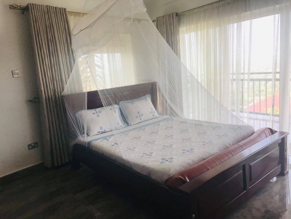 Hollandia Hotel in Bukomansimbi, Republic of Uganda