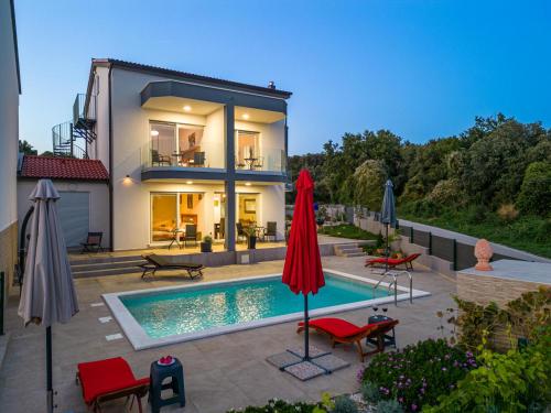 Villa Rozeta — 4-Star Luxury Hotel in Marcana, Croatia