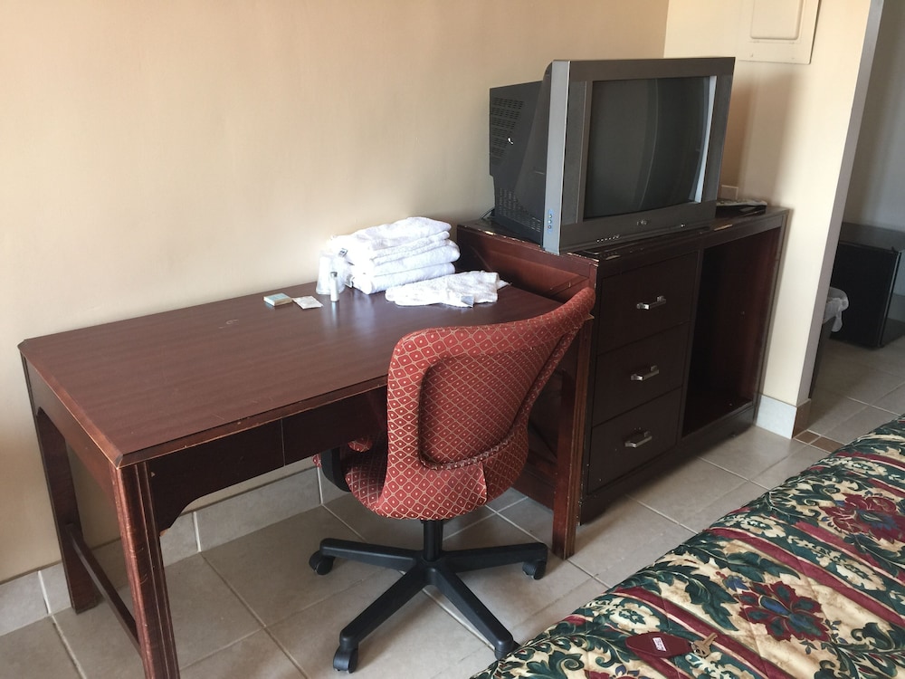 Cloud 9 Inn - photo 10