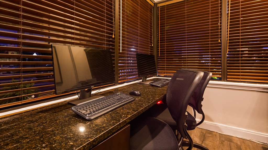 Best Western Plus Coastline Inn - photo 21