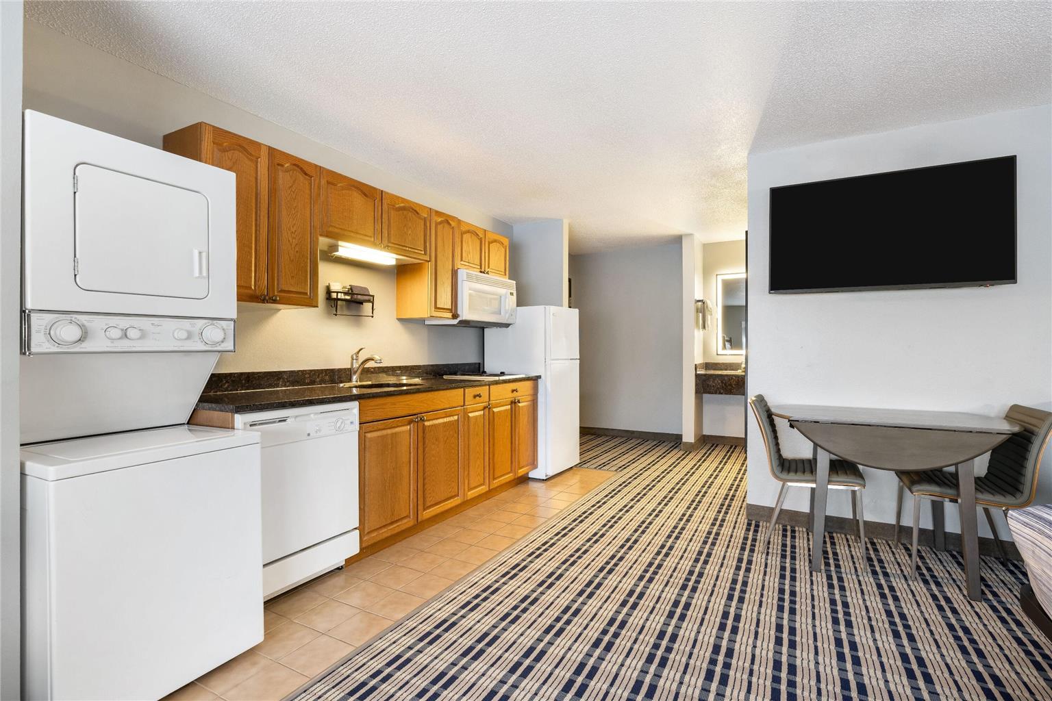 AmericInn by Wyndham Aberdeen Event Center - photo 36