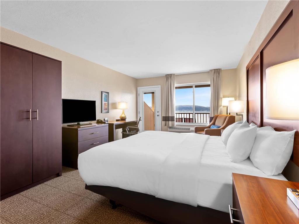 Comfort Inn & Suites Munising Lakefront - photo 23