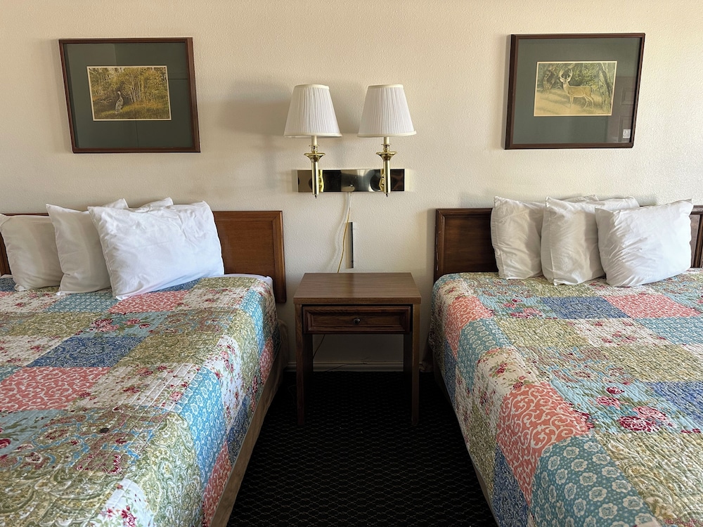 Windcrest Inn and Suites - photo 22